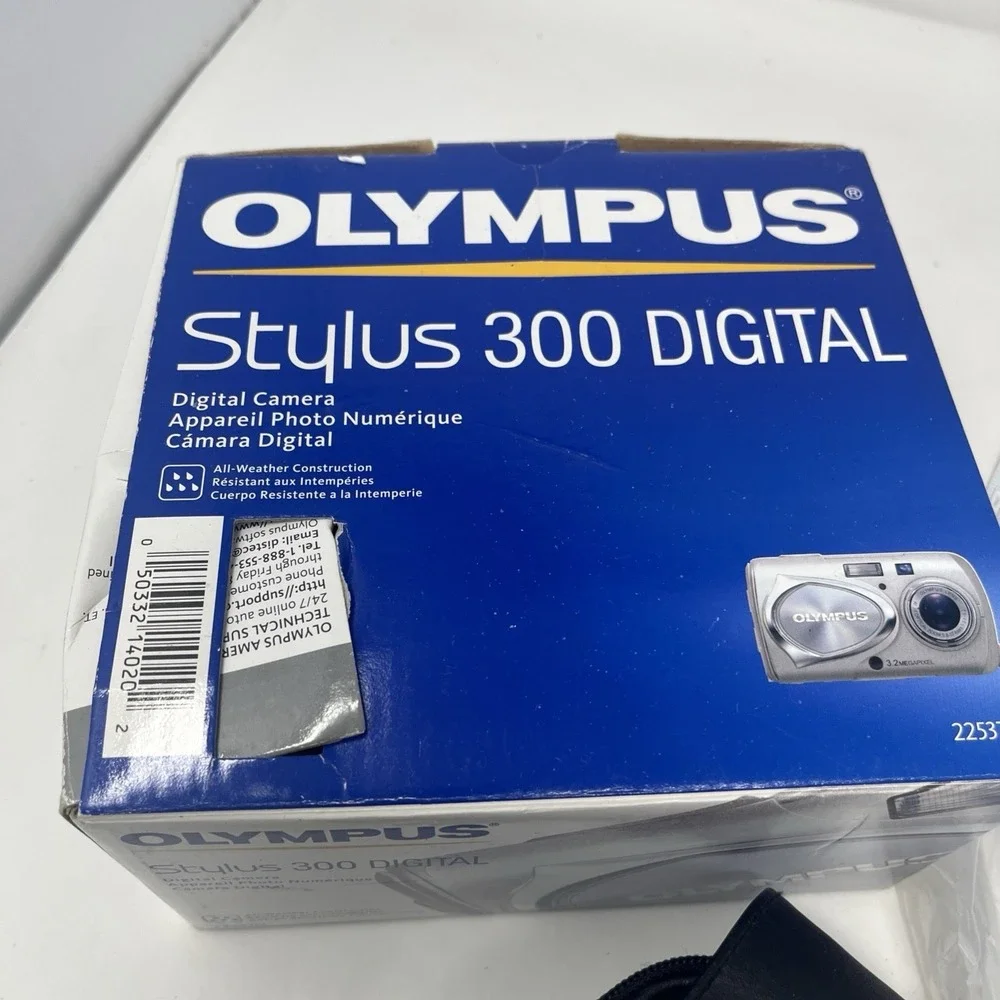 Olympus Stylus 300 Digital Camera 3.2MP, 1.5